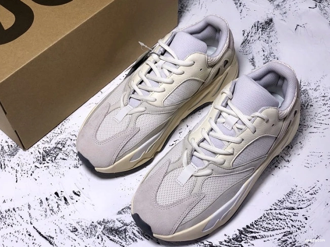 Analog Yeezy Adidas EG7596 Boost 700 0807